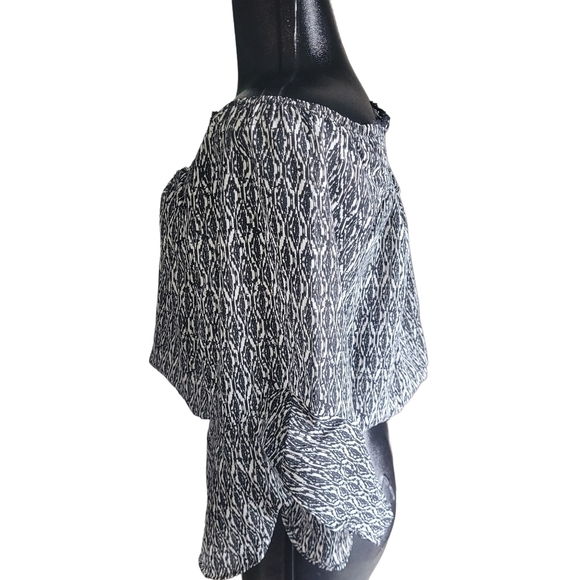 Guilty Black and White Off Shoulder Bell Sleeve Blouse L - Picture 5 of 7
